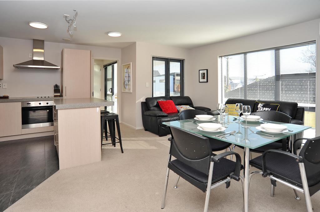 Carlton Villa 3 - Christchurch Holiday Homes Εξωτερικό φωτογραφία